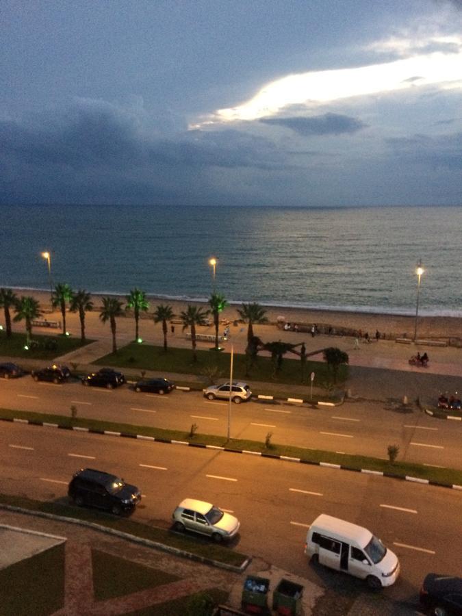 House On The Beach Batumi Luaran gambar